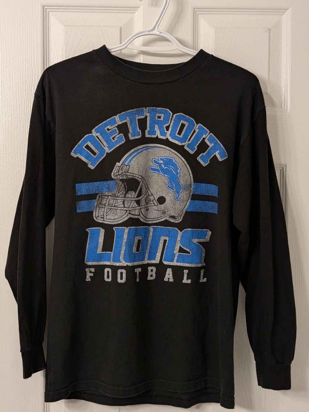 Detroit Lions Long Sleeve Shirt Size M NFL Team Apparel Black Graphic Tee